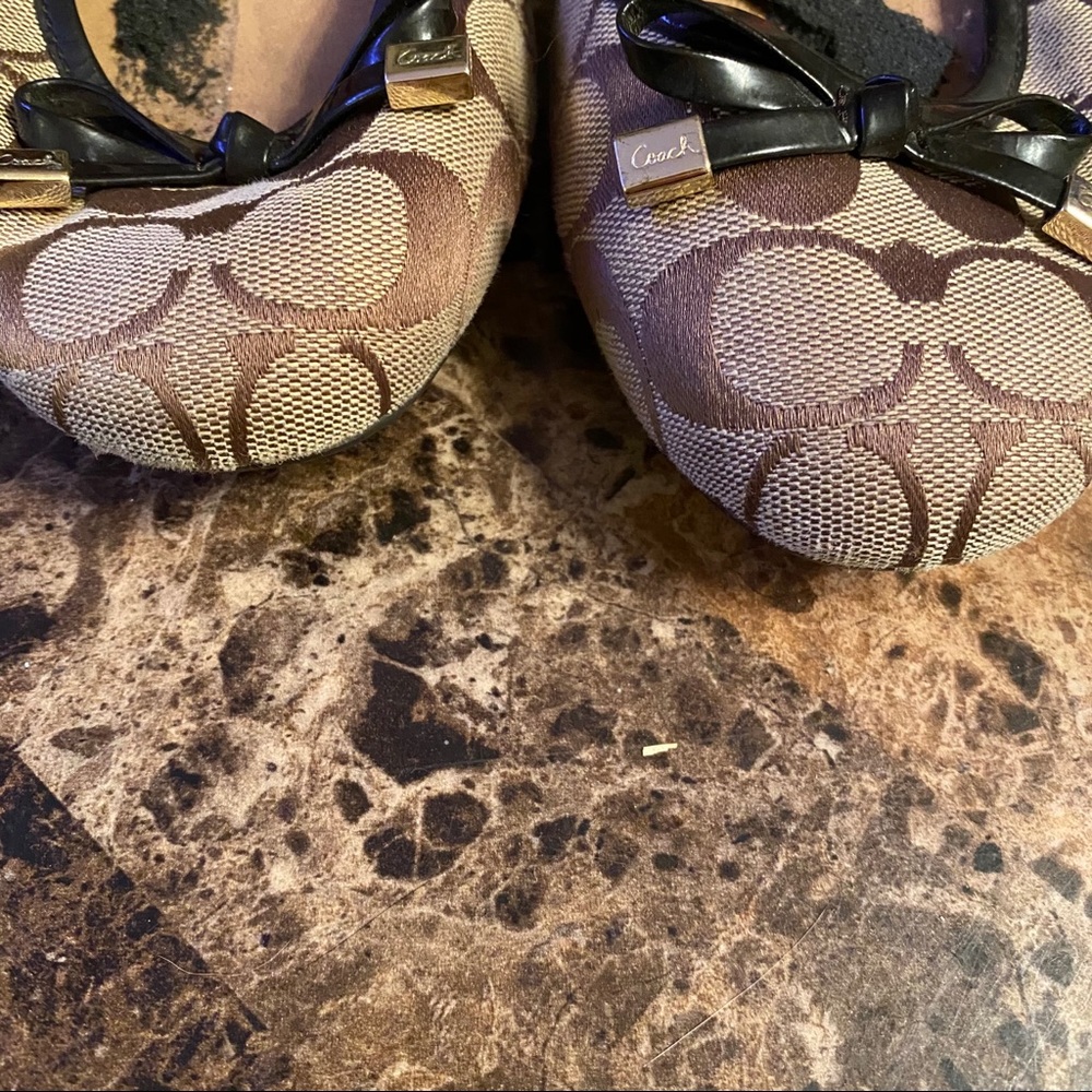 Coach flats